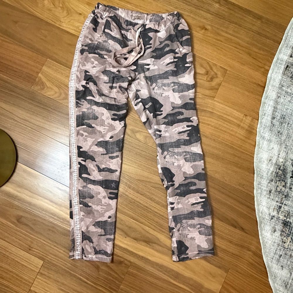 Jacqueline B Camouflage Jogger Pants size XS